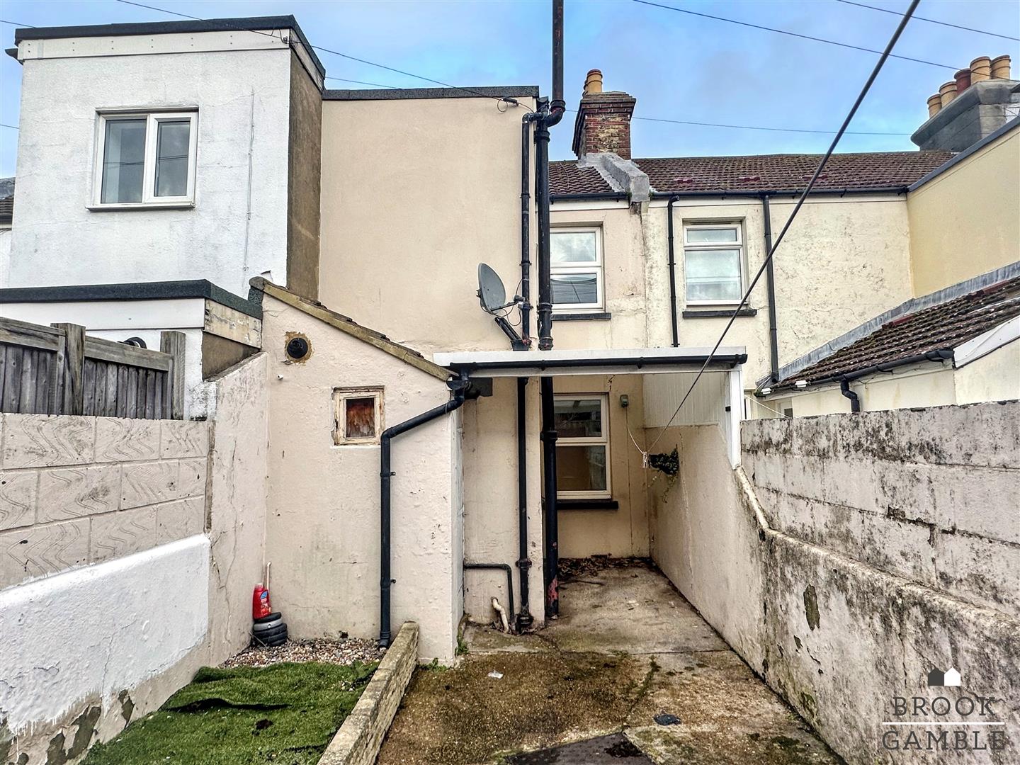 2 Bedroom House - Mid Terrace. Myrtle Road in Eastbourne,  14